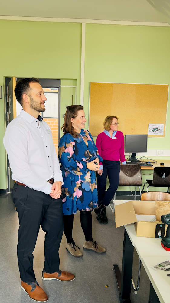 Staatssekretärin Henke zu Besuch am RHG